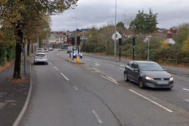 Main road in Cardiff blocked after crash