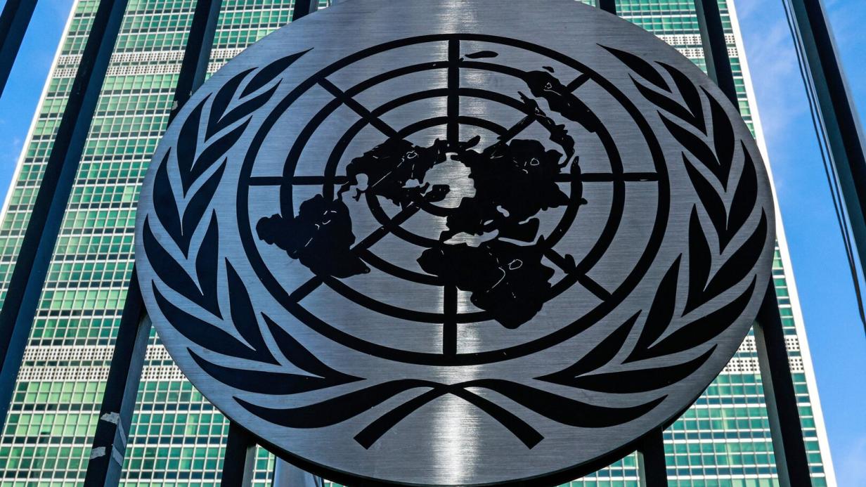Man sets himself on fire in front of UN headquarters