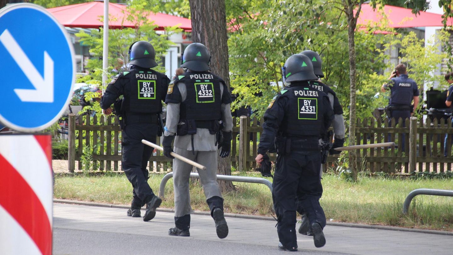 Regensburg: Man dies in bank branch – alleged knife attacker arrested