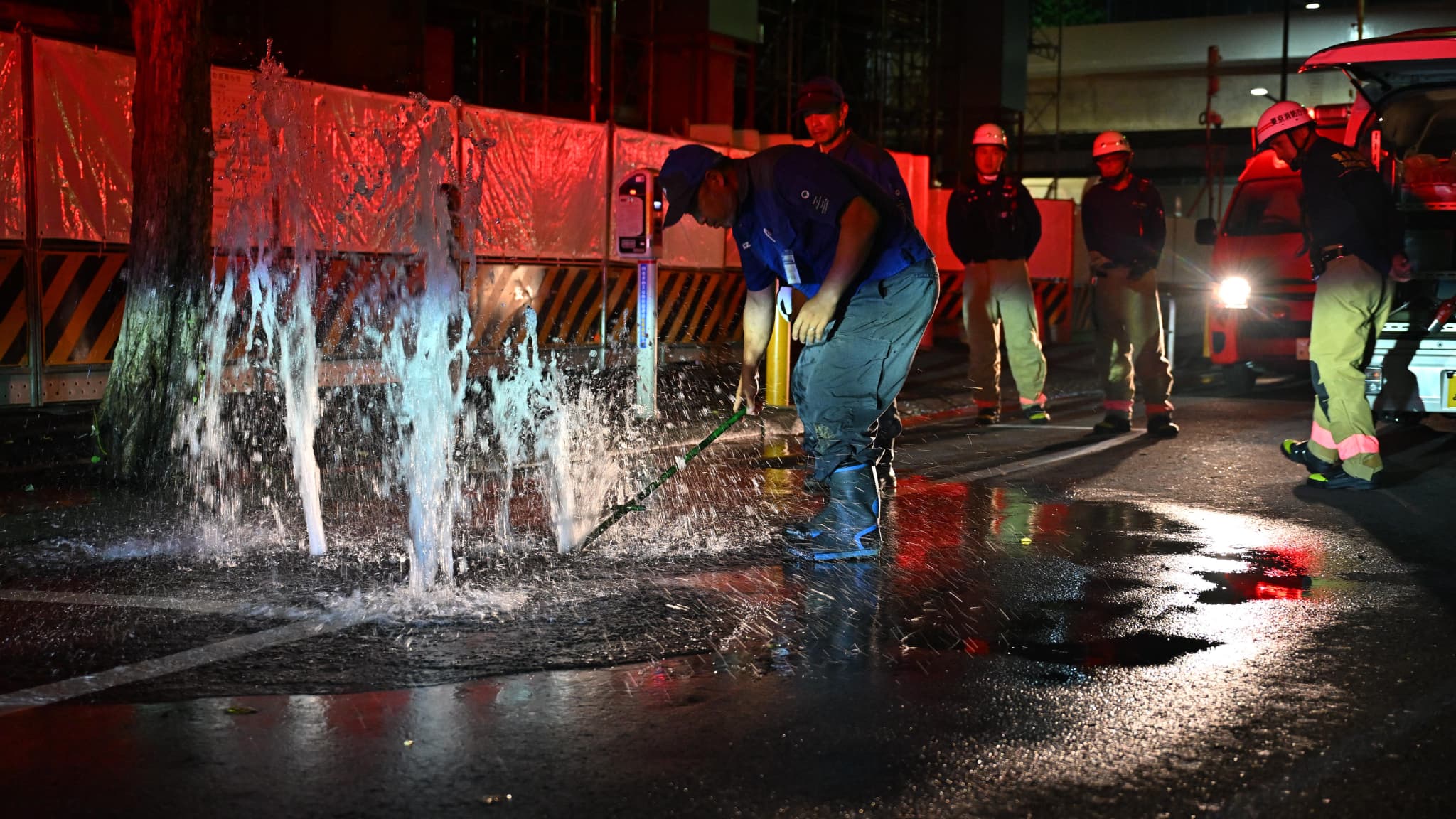 Magnitude 5.9 earthquake near Tokyo injures dozens