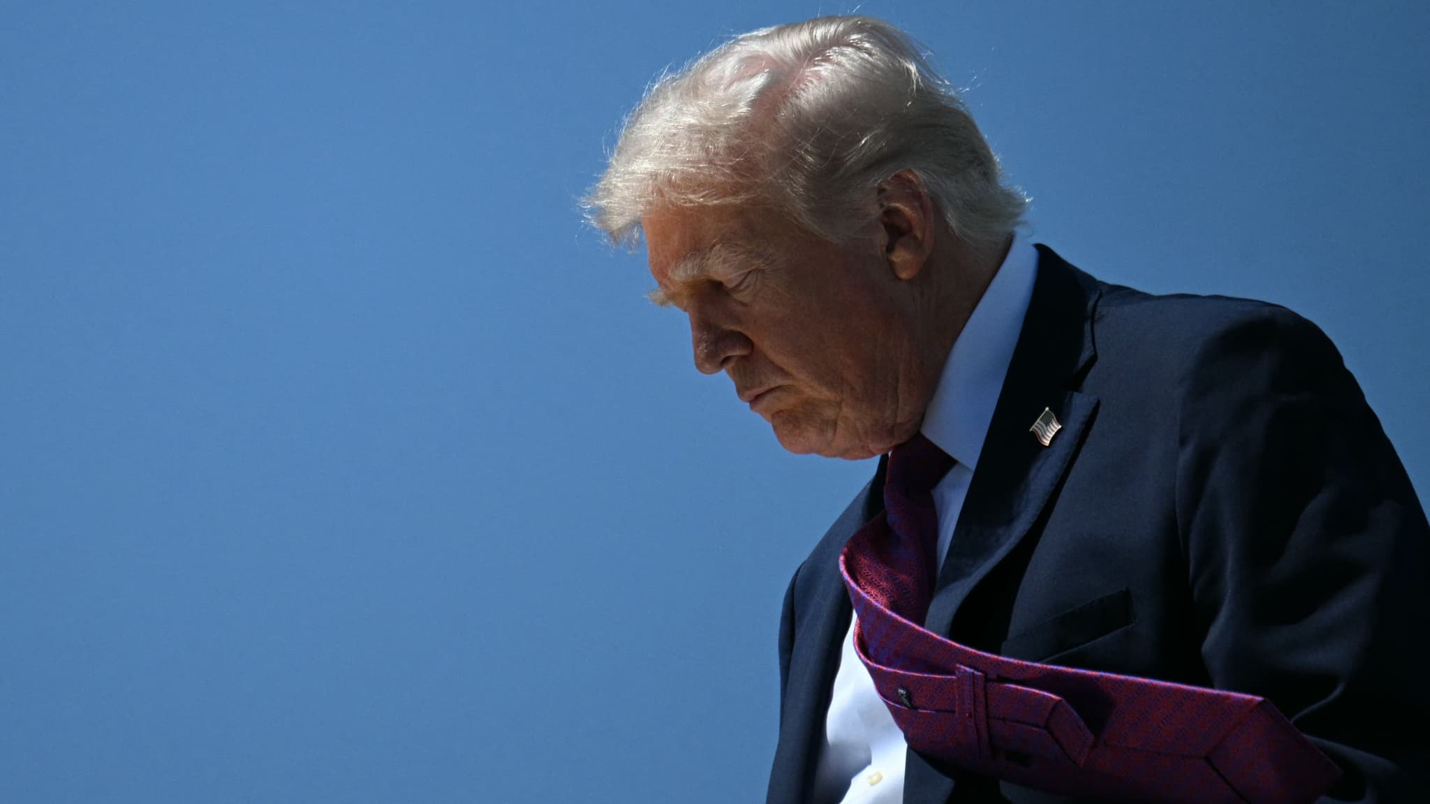 Trump reportedly will do 'everything possible' to help Infantino in the crisis