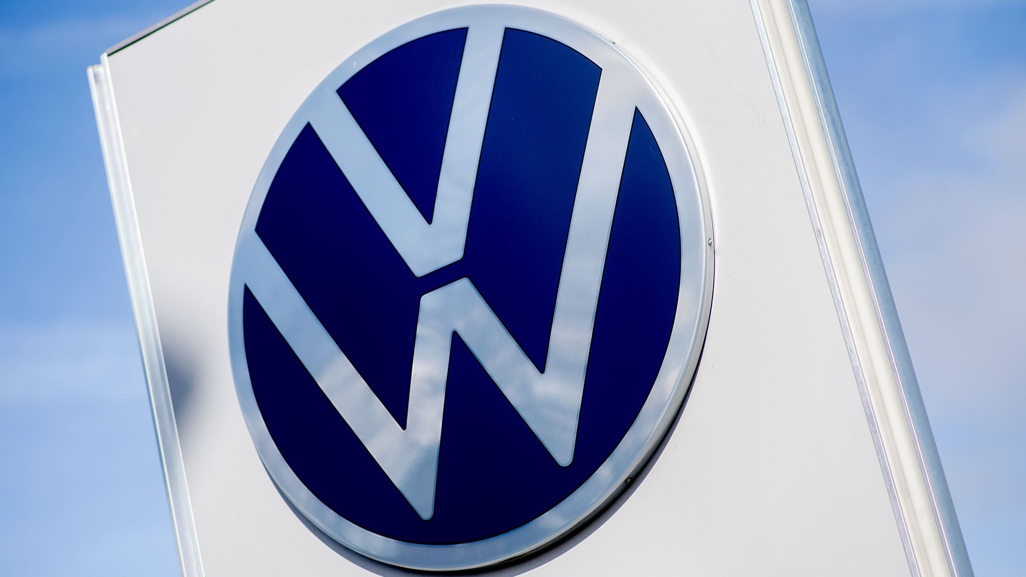 Industry: EU gives green light for VW’s billion deal