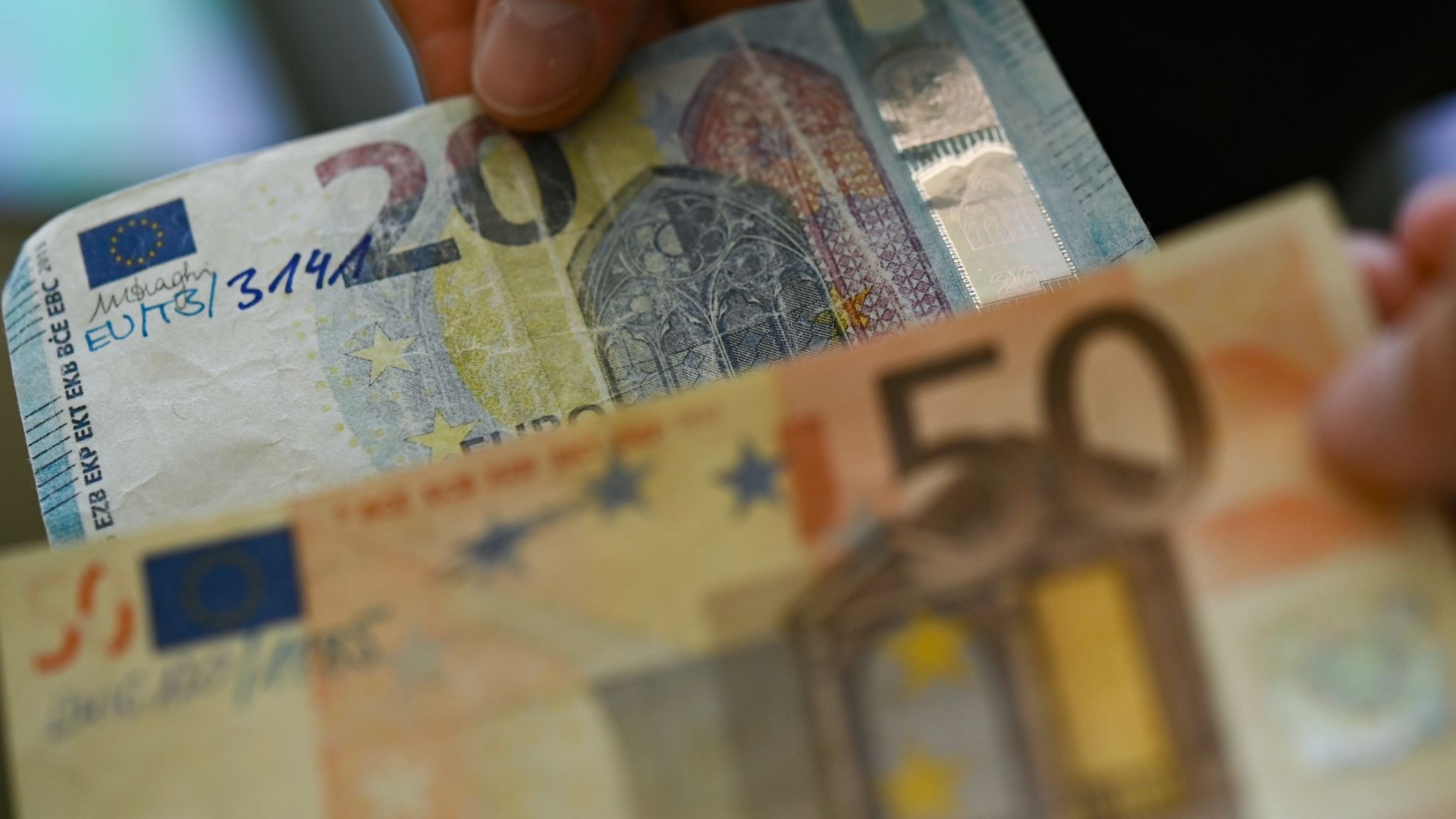 Half-year balance sheet: Bundesbank: less counterfeit money in Germany