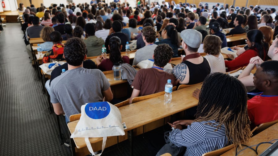 Education: Number rises rapidly: students do not wait for Bafög, they take out loans