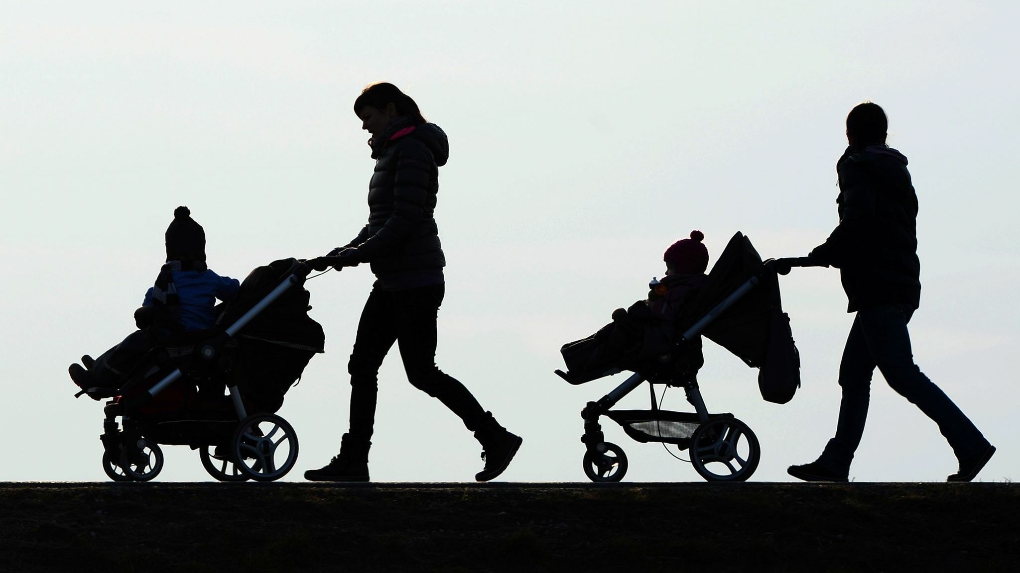 Resignation of the Union faction leader: surrogacy as a culture war – the other dimension of the Spahn case
