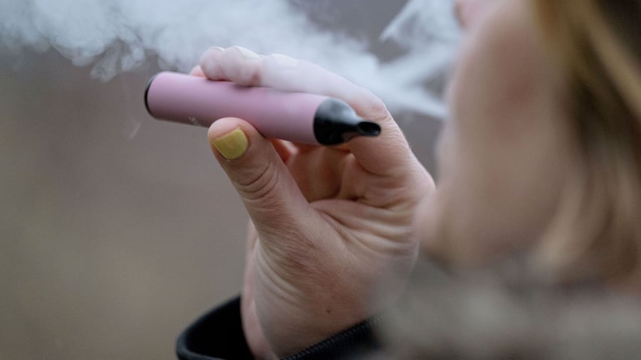 No Smoking: Switching to E-Cigarettes May Ease Smoking Cessation