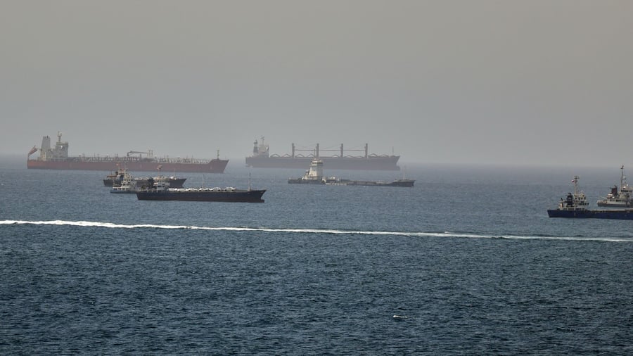 Factually blocked strait: Two Emirates ships attacked in Strait of Hormuz
