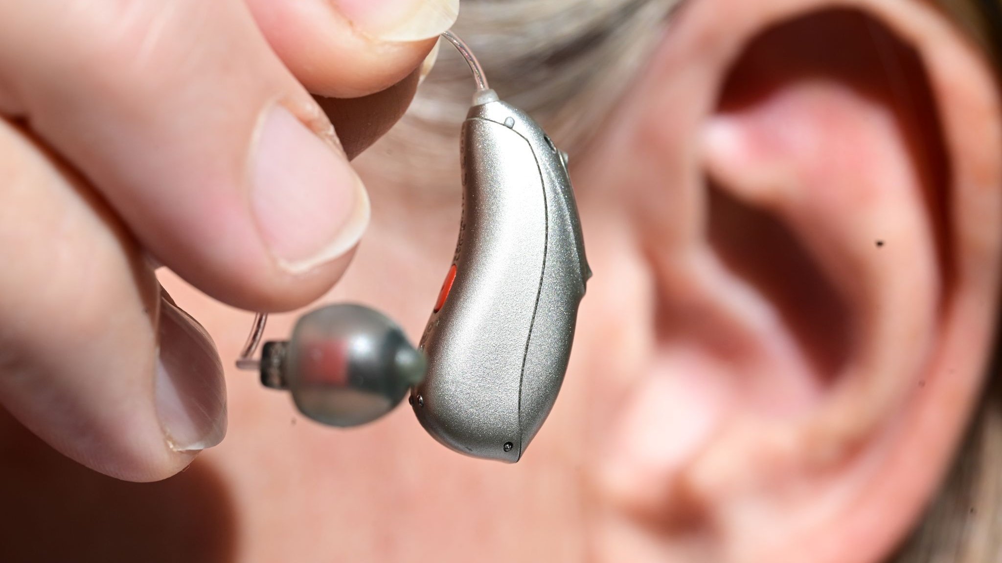 Job market: Study: Opticians and hearing care professionals lack skilled workers