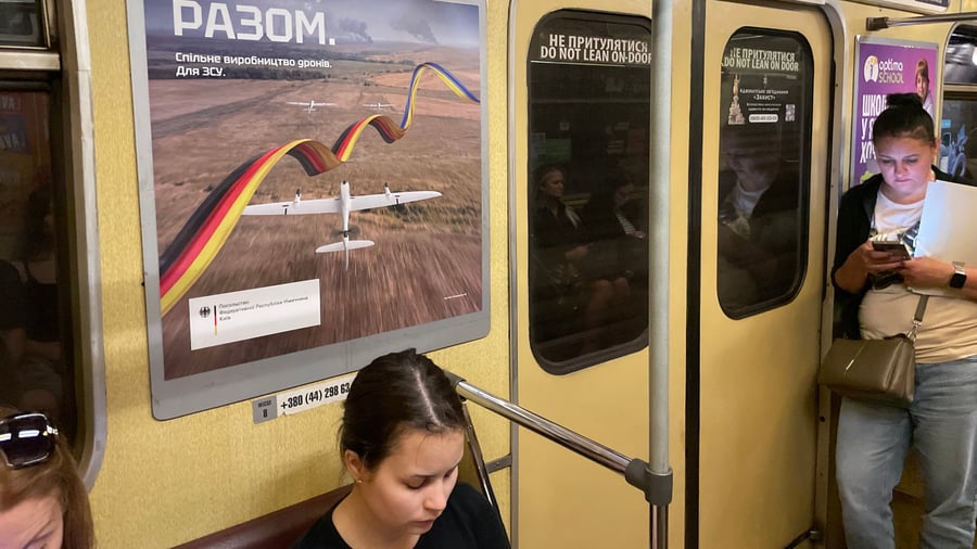 Ukraine: Why the German government is now doing self-promotion on the Kiev metro