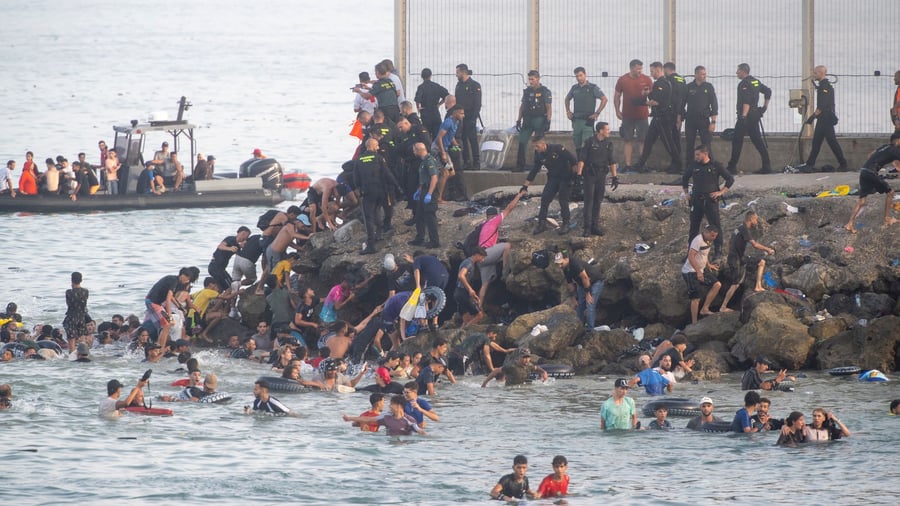 Exclave in North Africa: Sánchez: Migrant incursion in Ceuta is ‘attack’ on Spain