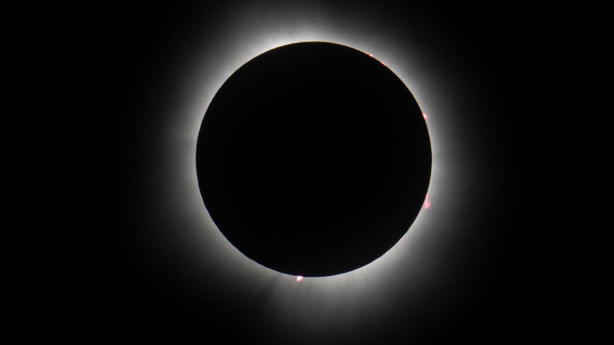 Sky spectacle: Total solar eclipse started in Spain