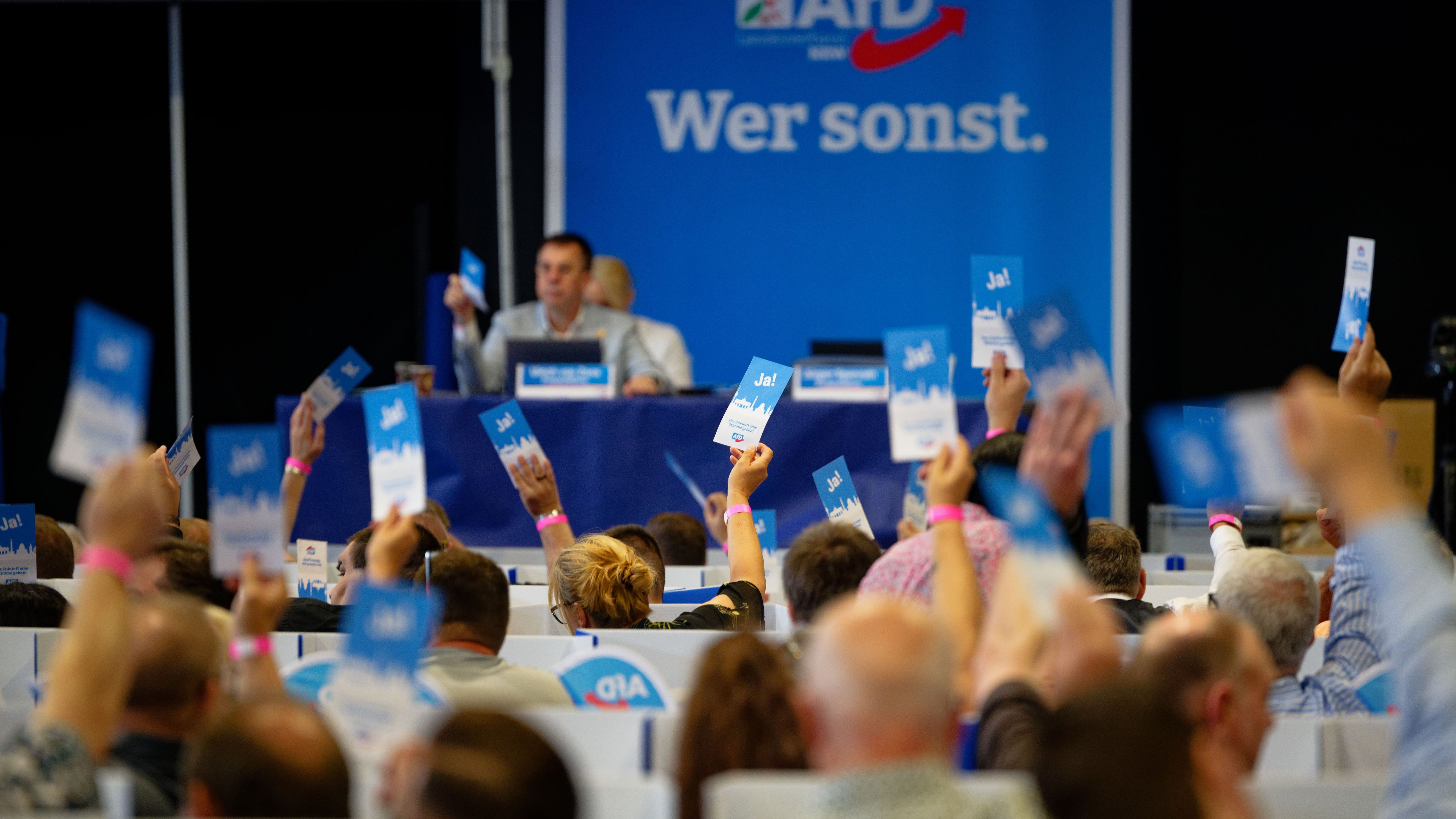 AfD: Party Congress continues – power struggle in NRW-AfD escalates