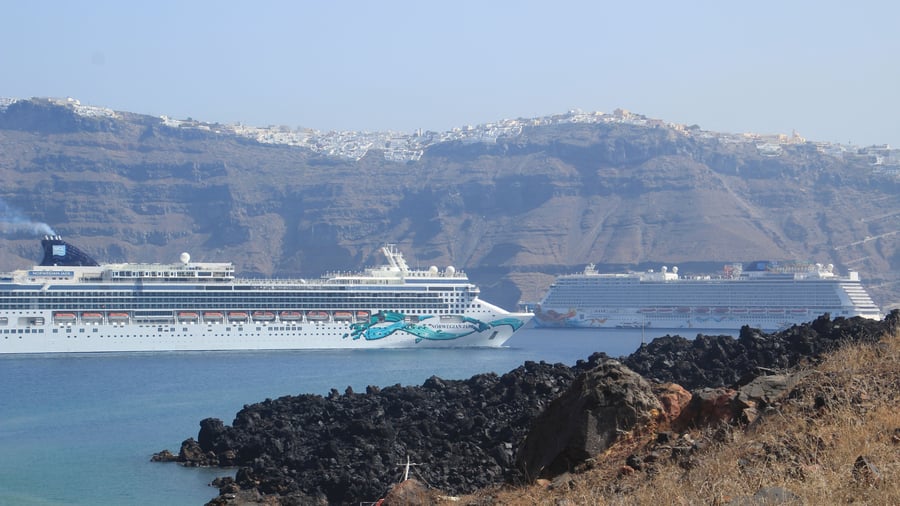 Travel: Why the tourism boom in Greece is reaching its limits