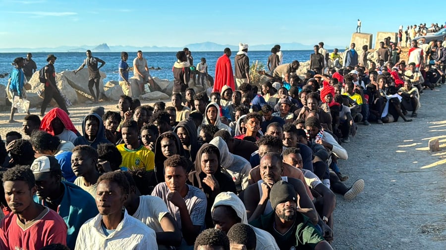 EU interior ministers discuss better protection of external borders via video link; 2,500 migrants remain in the exclave