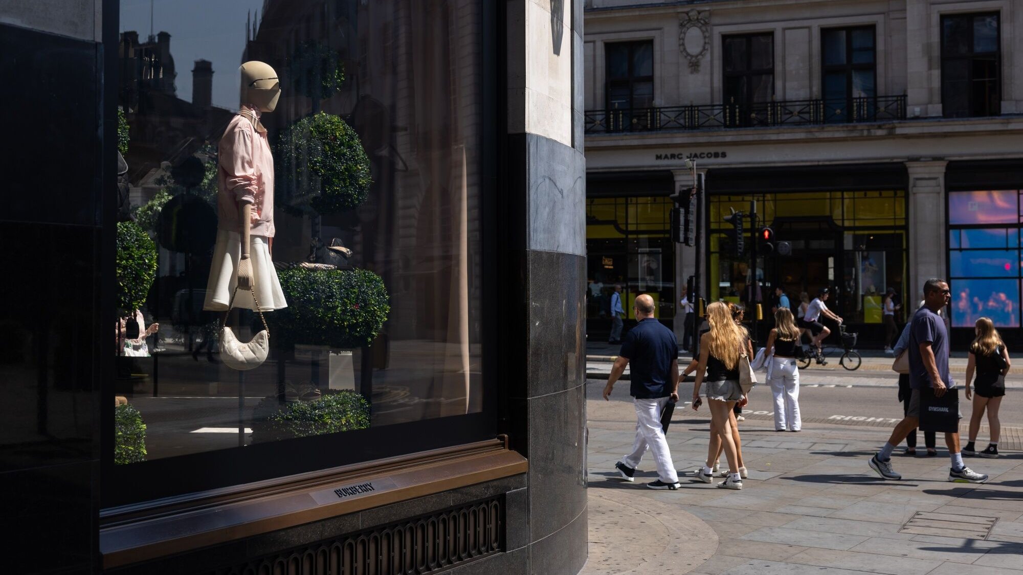 Economy: Heatwave and World Cup give British dealers surprising increase in sales