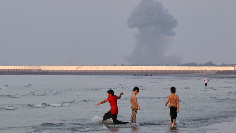 Iran: US attacks on bridges – Pakistan mediator fights