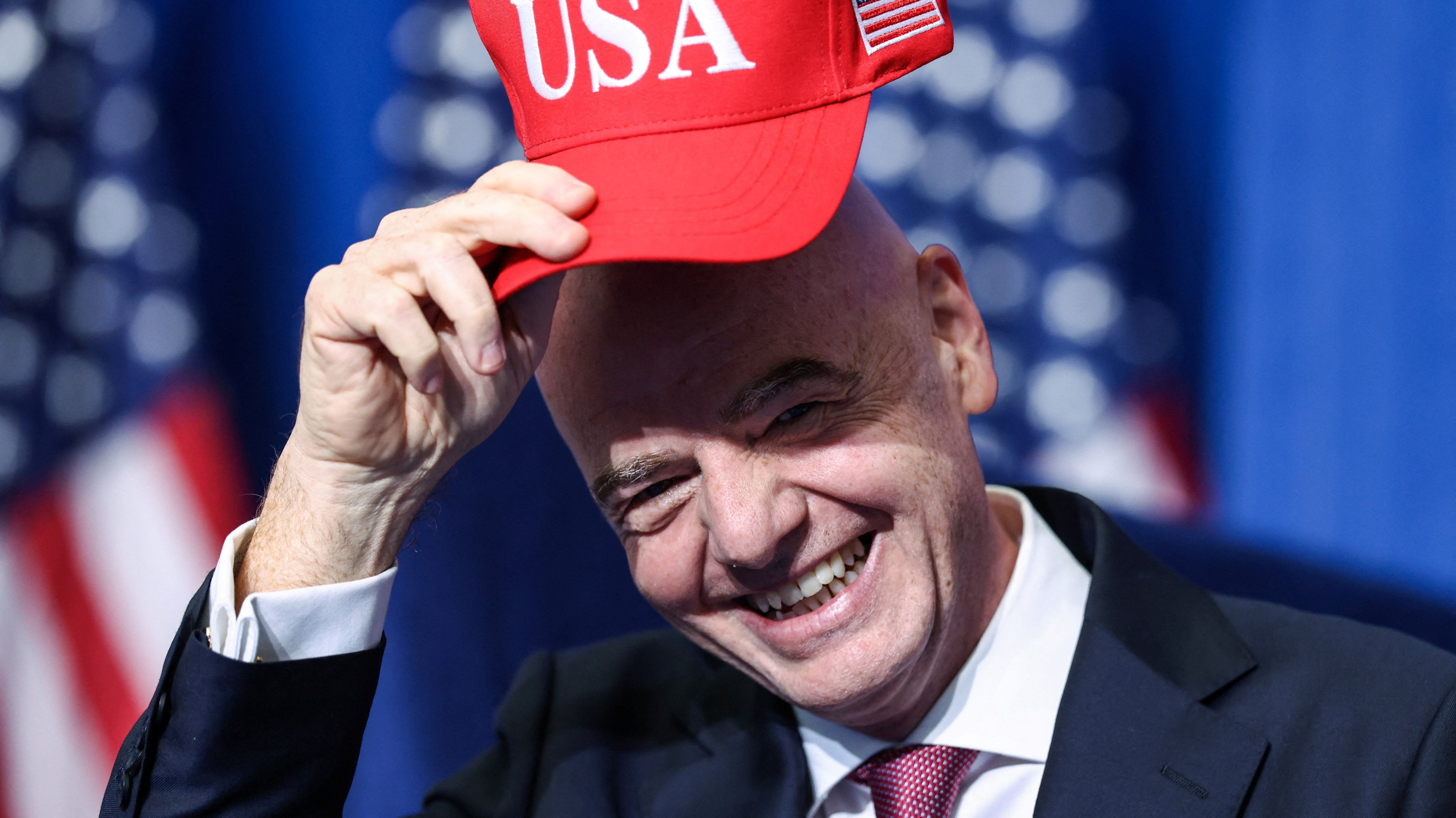 "Football is unity": After calls for resignation, Infantino visits ultra-right president