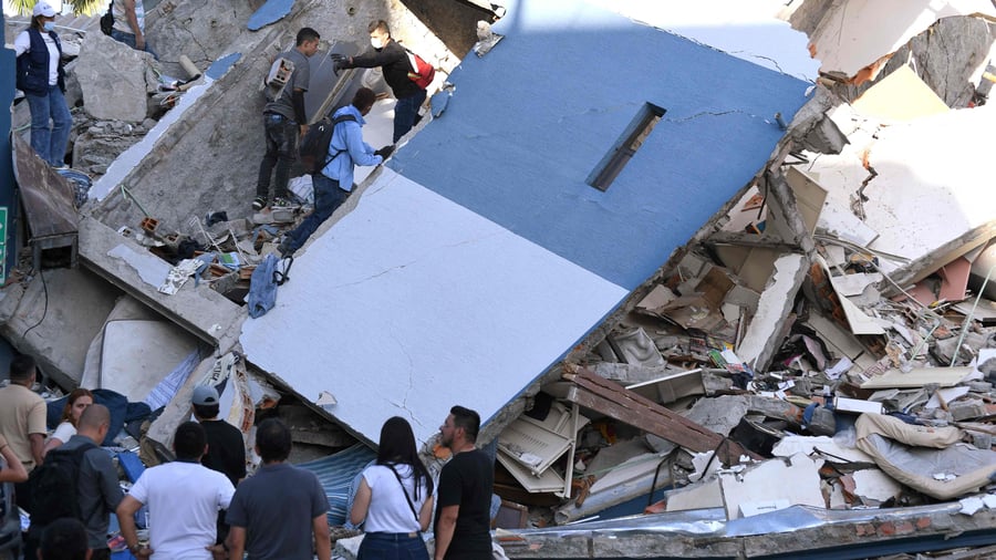 Natural disaster: Colombia earthquake – 164 dead and search for survivors