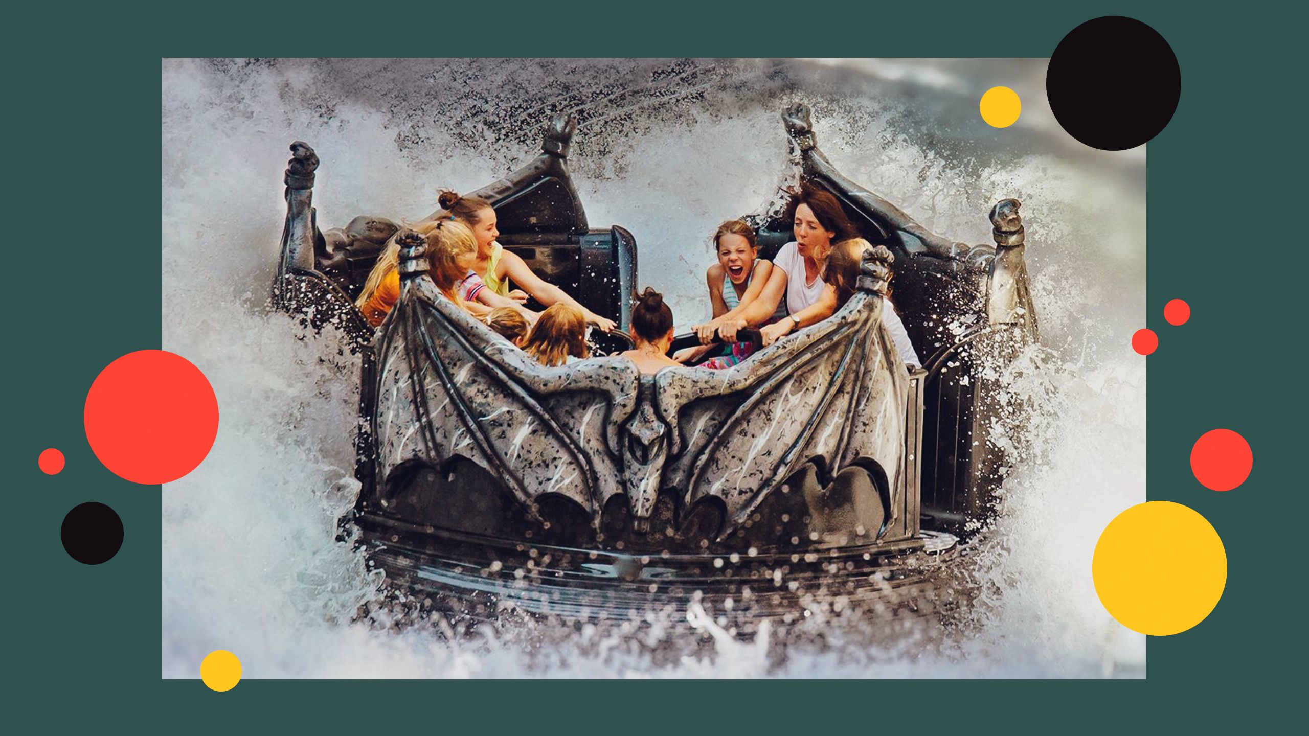 When all federal states have holidays, visitors from all over Germany flock to the amusement park to ride roller coasters together