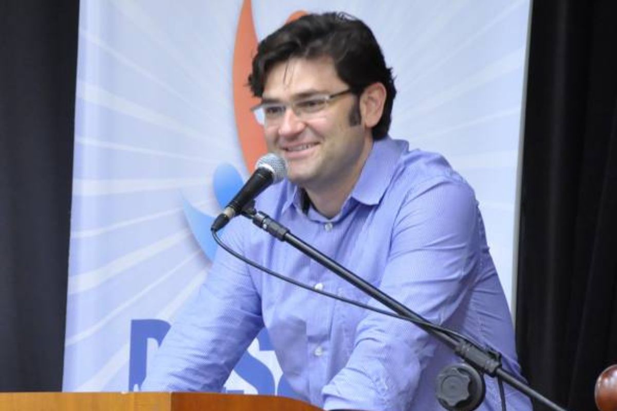 Switch on command: Duda Lima assumes communication from Flávio Bolsonaro