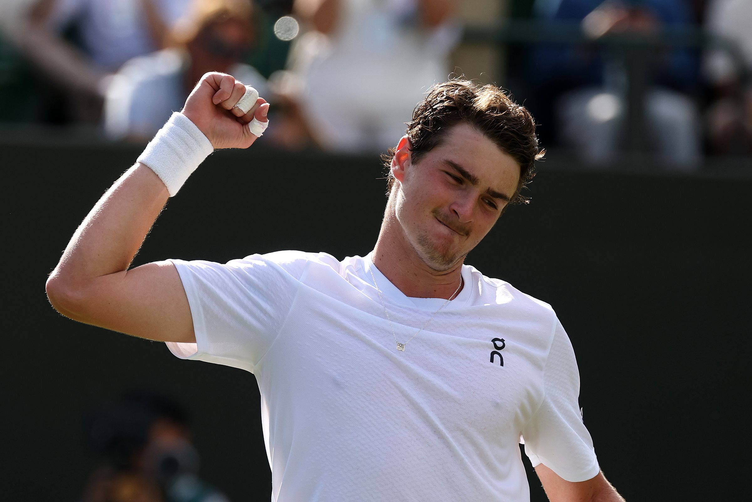 João Fonseca beats Tsitsipas at the Montreal Masters 1000 premiere