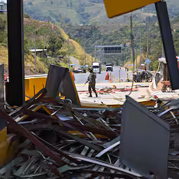 Dissident FARC groups claimed responsibility for twin attacks that wounded several people, as new president vows to end peace talks