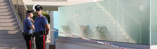 Milano Marittima, four-year-old girl dies drowned in the pool of a hotel "The father has gone away, she is finished in water"
