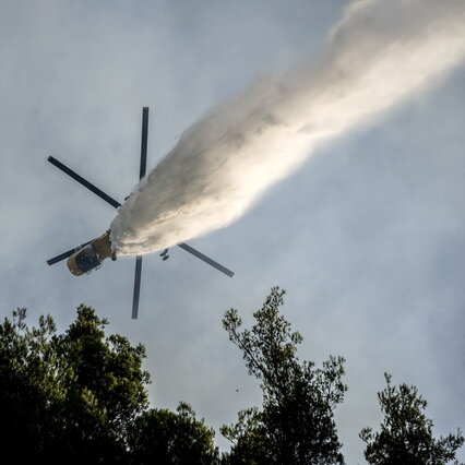 Meeting between fire helicopters in Greece, two dead
