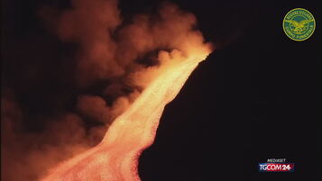 Etna, explosions and high-altitude castings