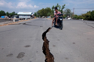 Earthquake in Indonesia, earthquake of magnitude 5.6 off the coast