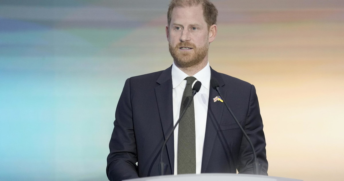 Harry will be staying at Buckingham Palace, the children could reach him and meet King Charles