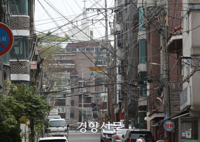 Seoul City offers 'unprecedented incentives' for small-scale redevelopment projects... 'Raise higher, abolish mandatory regulations'