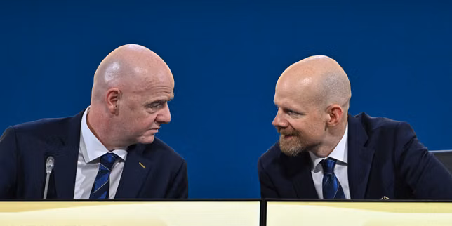 Gianni Infantino, more and more burdened, dropped by his number 2 at FIFA