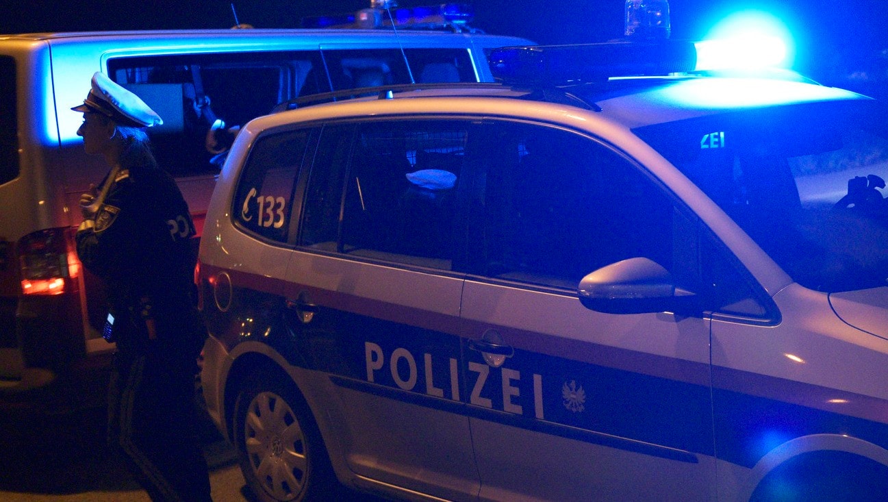 Knife attack in Favorites: 19-Year-old life-threateningly injured