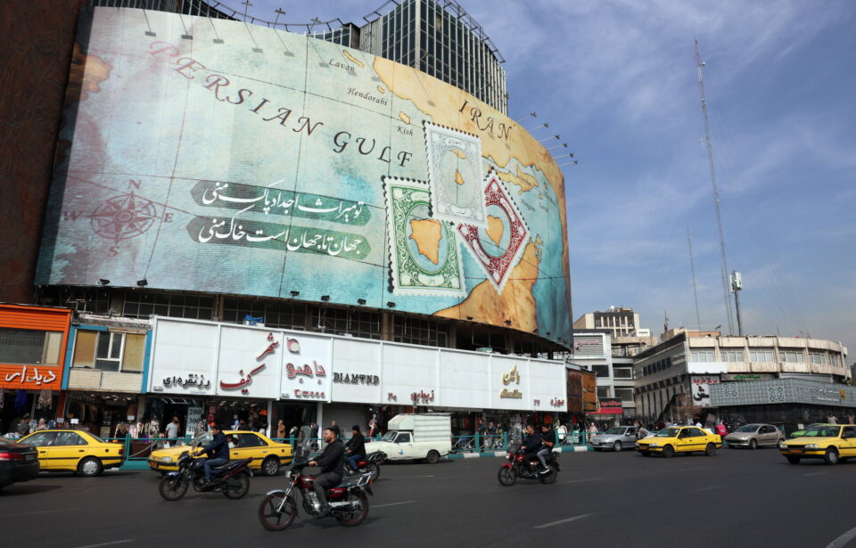 Iran Revolutionary Guard Confirms "Agreements" with Oman on Ormuz
