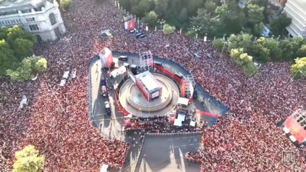 Spain celebrates the title of world football champion