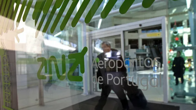 New airport. ANA delivers Environmental Impact Study to APA
