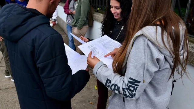Examinations: Society points error of formulation in the 2nd phase of Mathematics