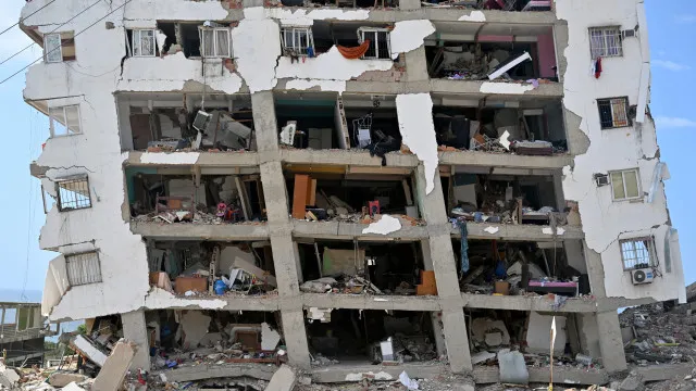 Double earthquake on June 24 devastated regions; government estimates need of 25,000 homes for homeless