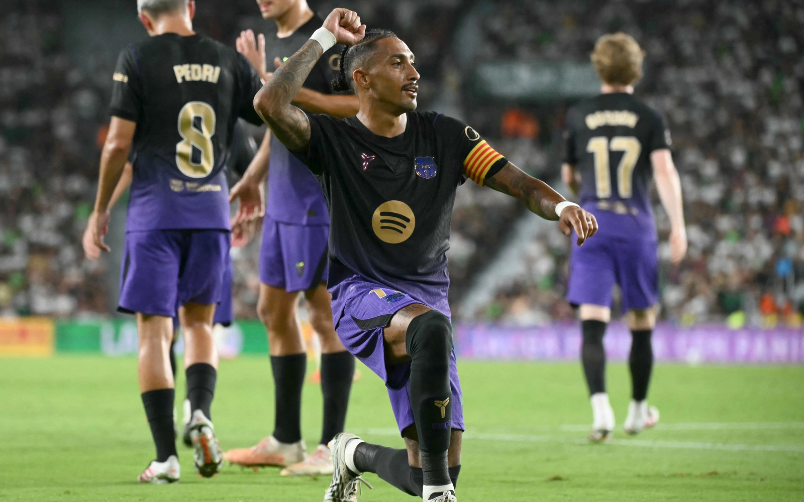 Raphinha, Lopez hit braces as Barcelona trounce Elche