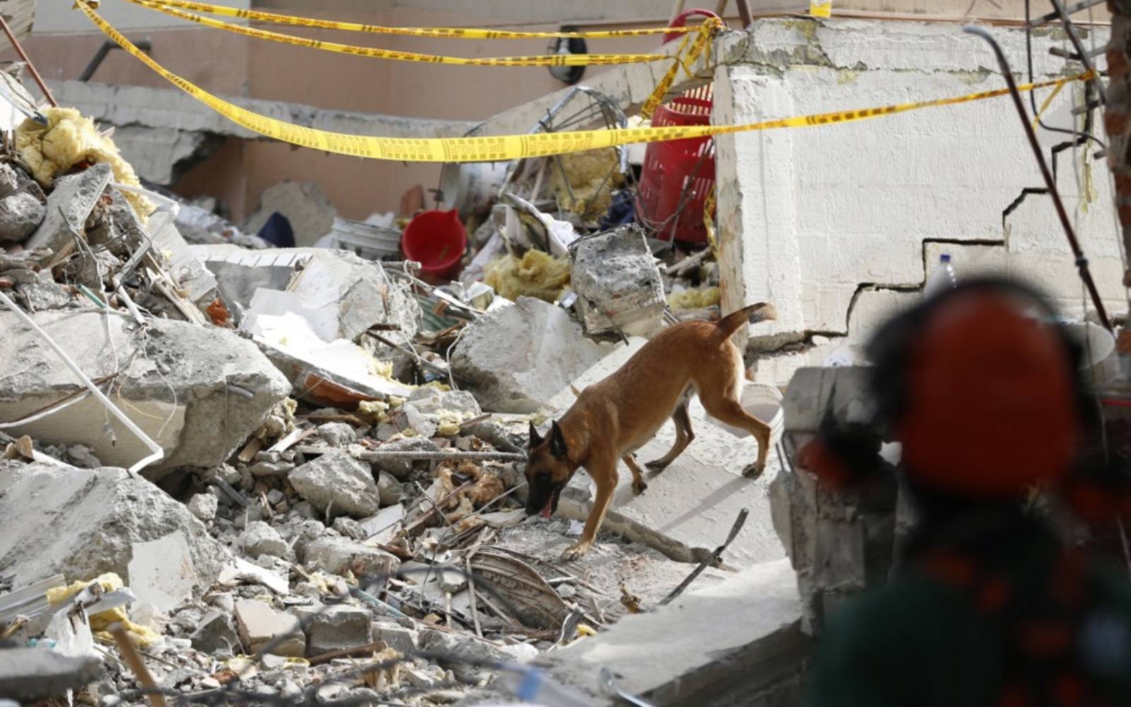 World : Colombia Earthquake Death Toll Rises To 265