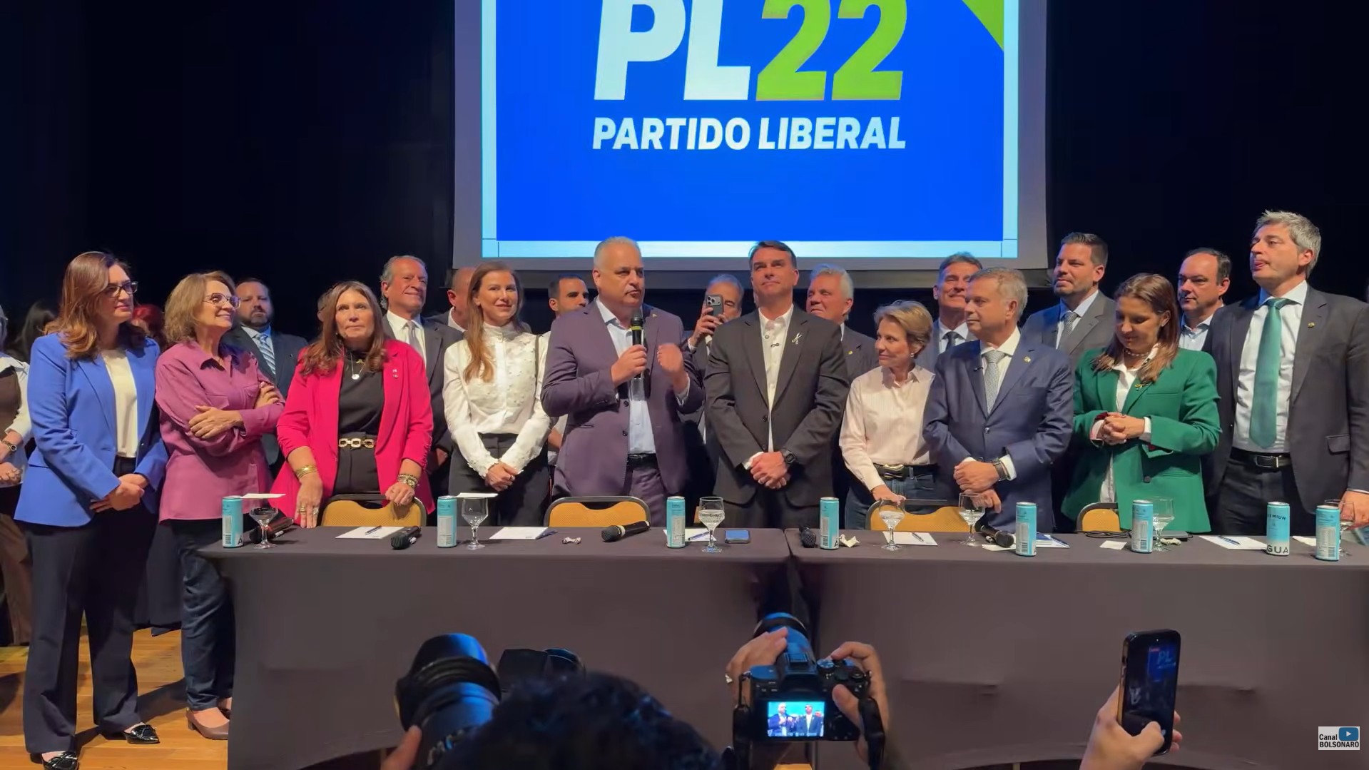Flávio Bolsonaro chooses Alfredo Gaspar as Vice