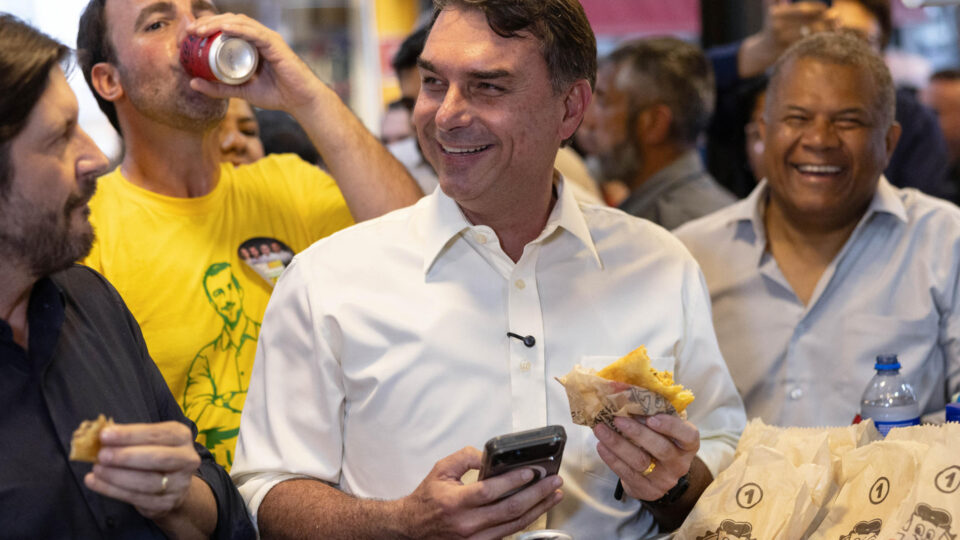 Justice denies Lulinha's request to overthrow video from Flávio Bolsonaro on frauds in the INSS