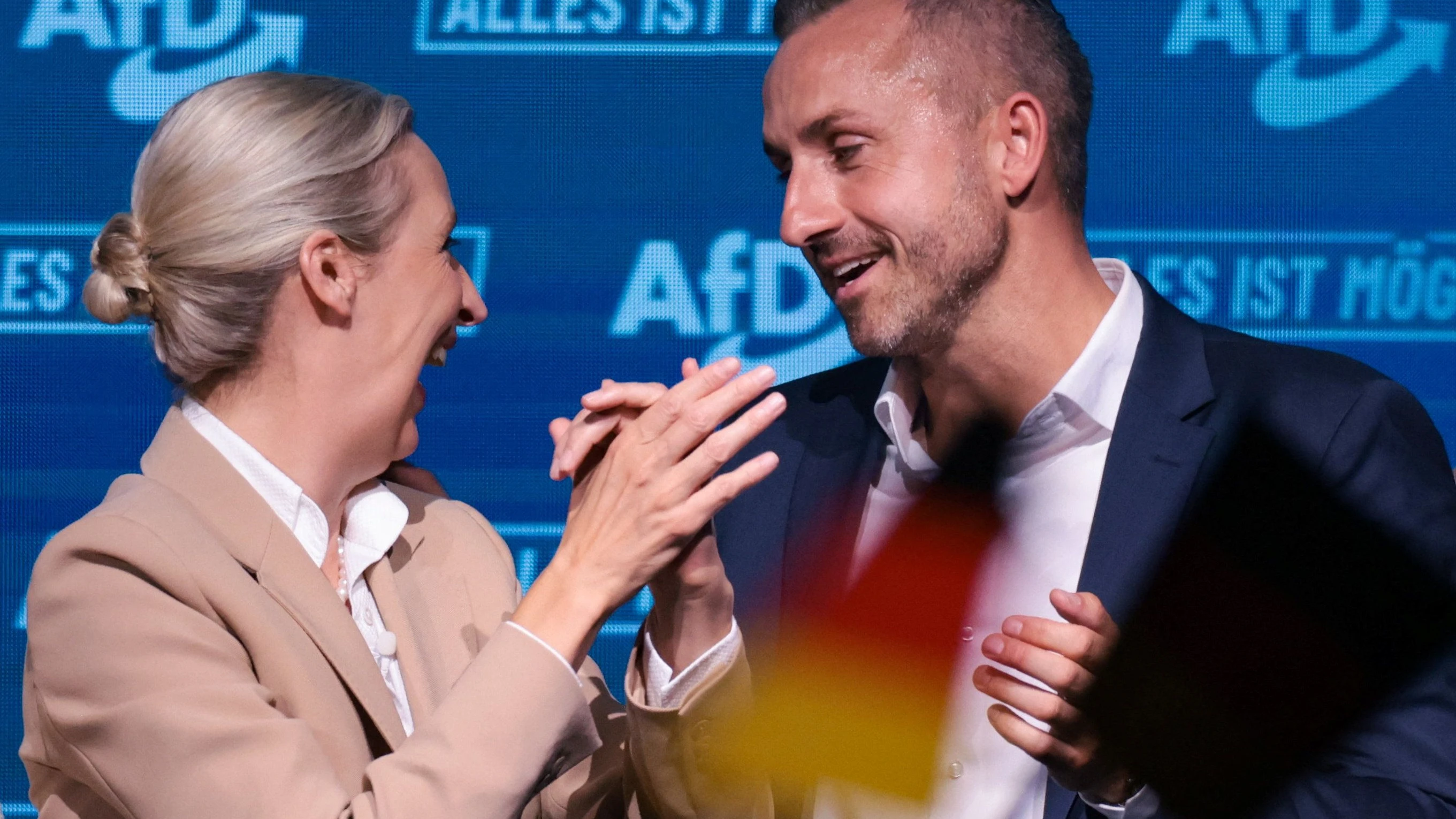 In the current Sunday trend of the opinion research institute Insa for "Bild am Sonntag", the AfD gains one point