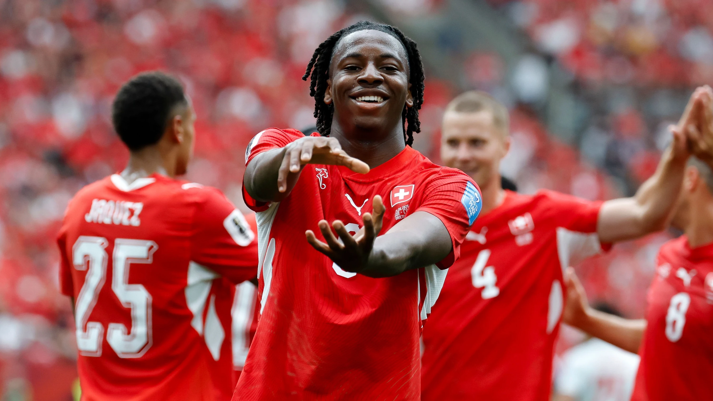 The transfer fee for the 20-year-old footballer is according to media up to 70 million euros
