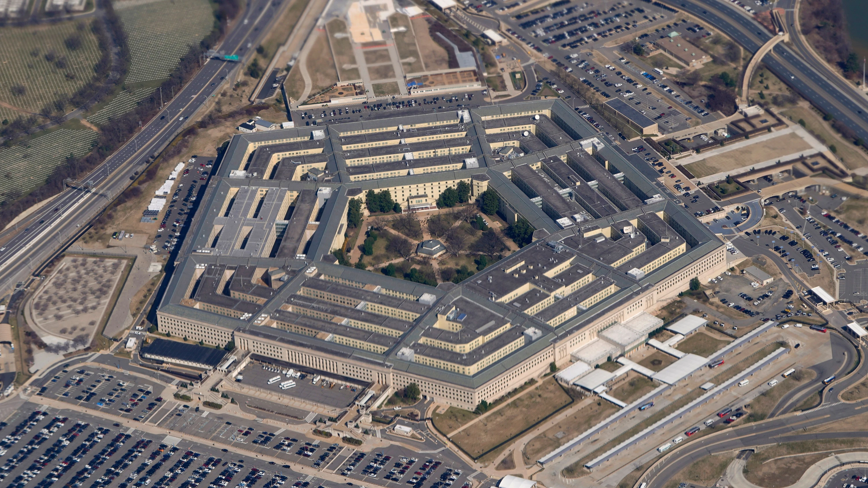 Shortages due to Iran war: Pentagon puts industry under pressure in weapons production