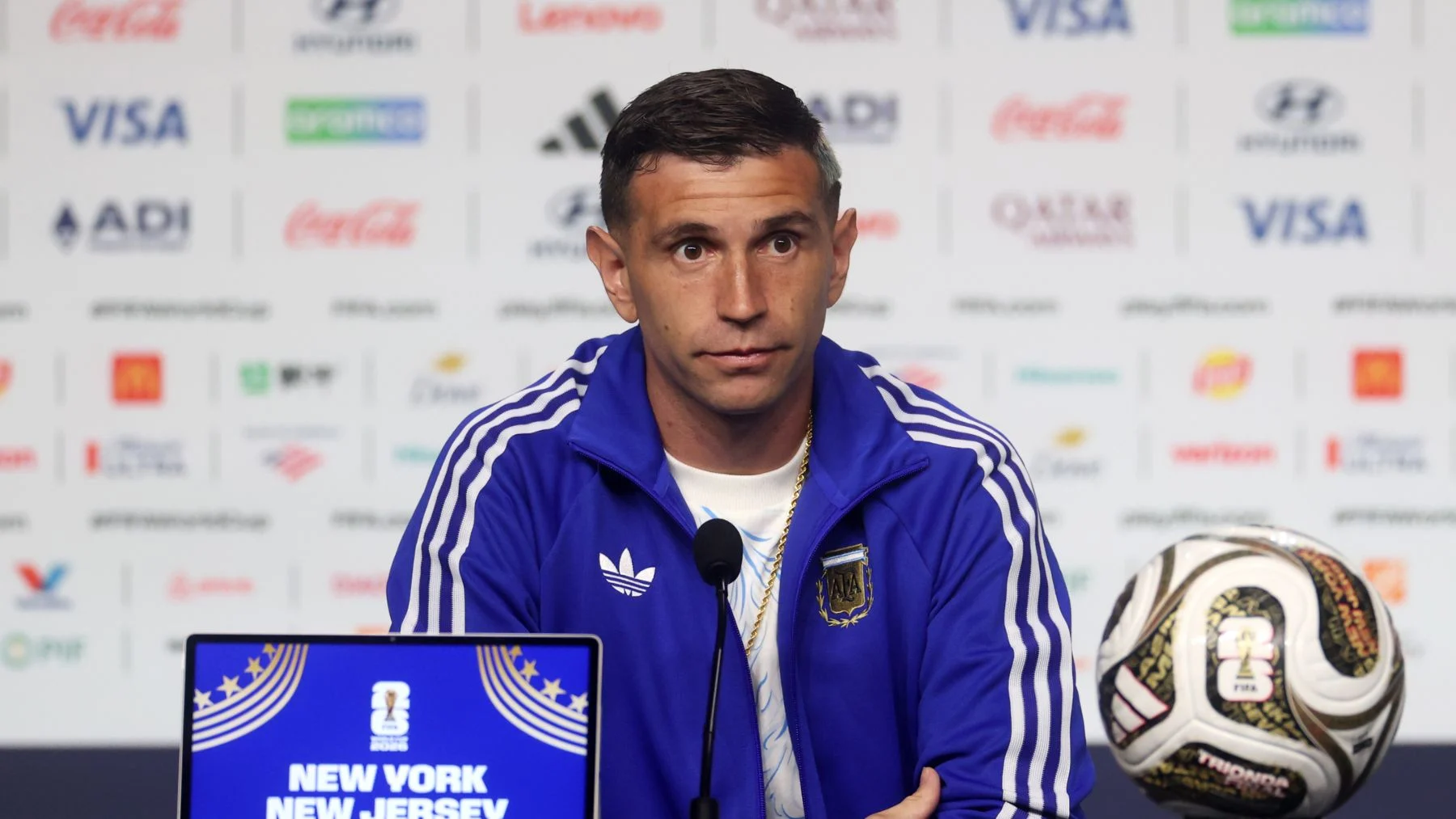 The Argentine goalkeeper highlights Spain's collective work and his own security after winning the World Cup