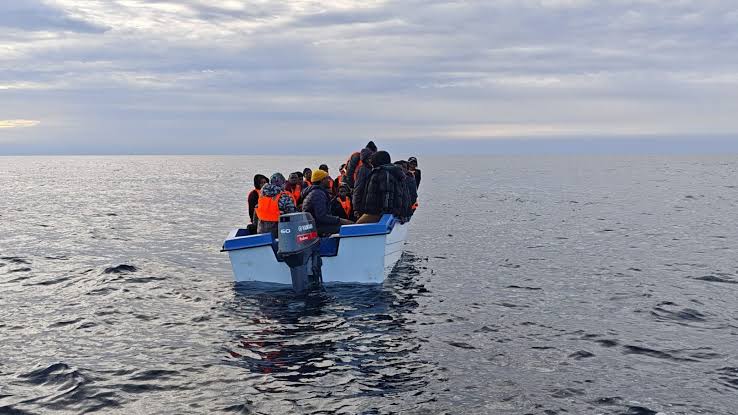 They die 17 people trying to reach the shores of the Balearic Islands on a paternal basis after 15 days drifting