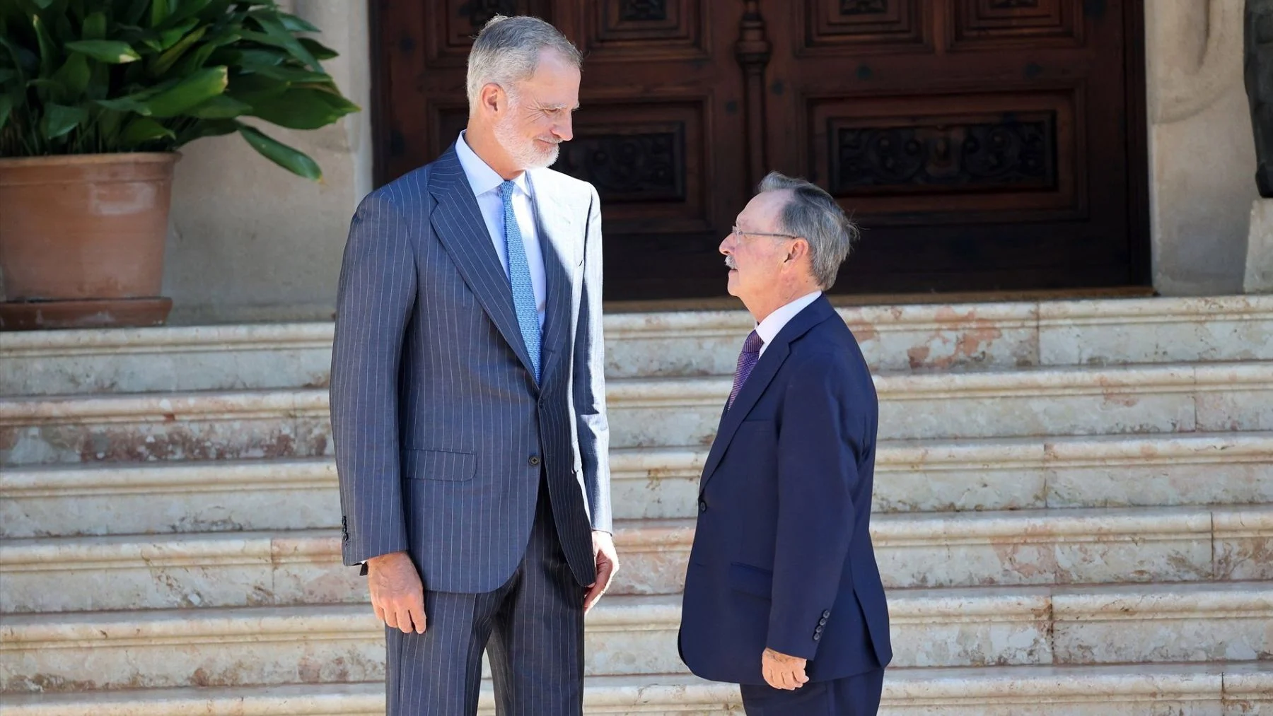 Vivas thanks Philip VI for his love and support for Ceuta and promises: "The King will come."