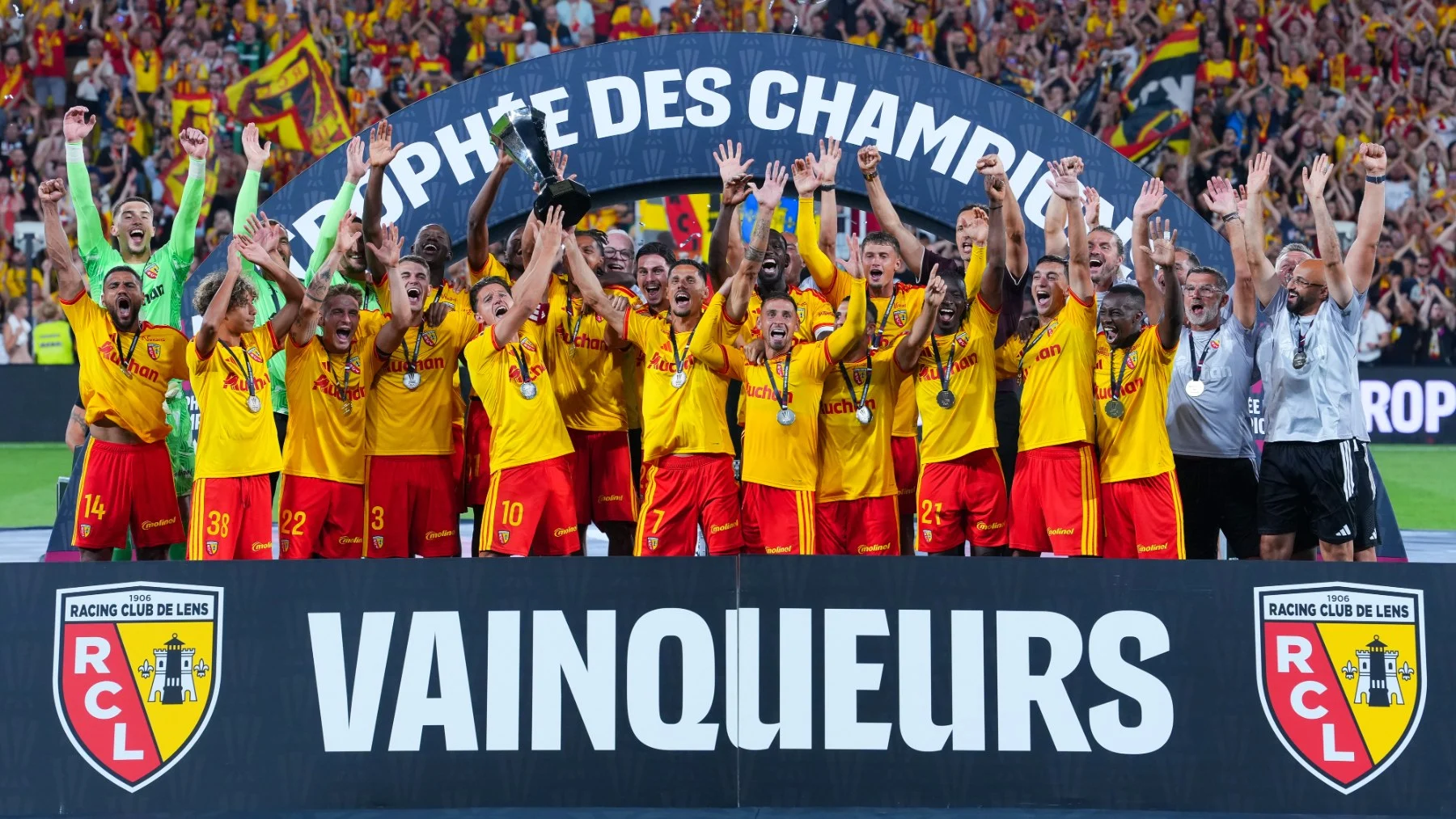 The Paris Saint- Germain loses the French Supercup to a Lens with ten